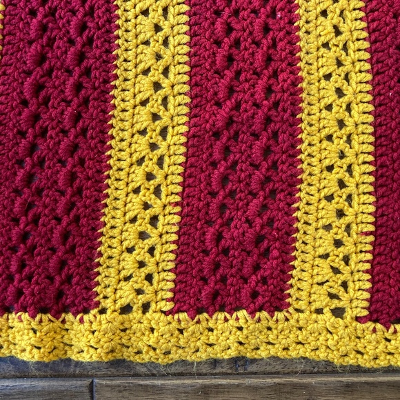 Vintage Handmade Crochet Red/Yellow Striped 69x42 Throw Blanket USC Kansas City - Picture 4 of 7